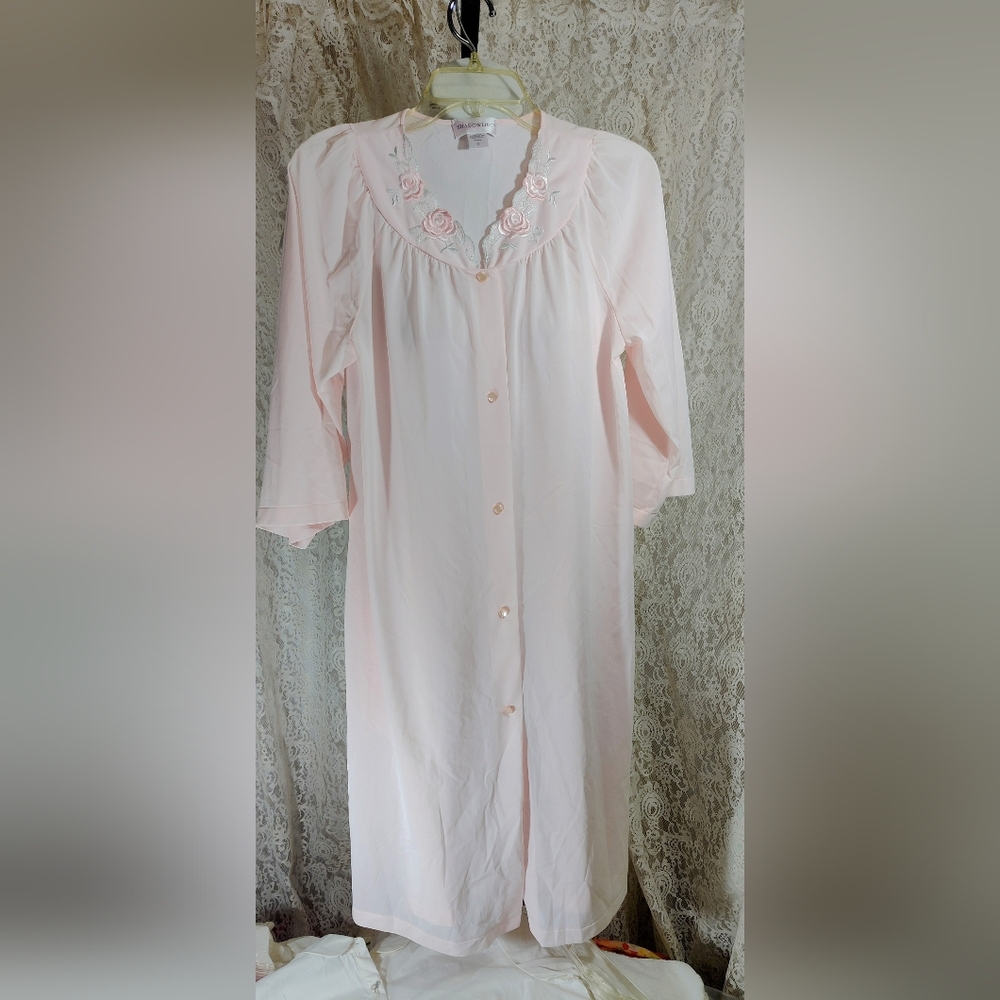 Shadowline Pretty Pink Waltz Robe with Floral Embroidery